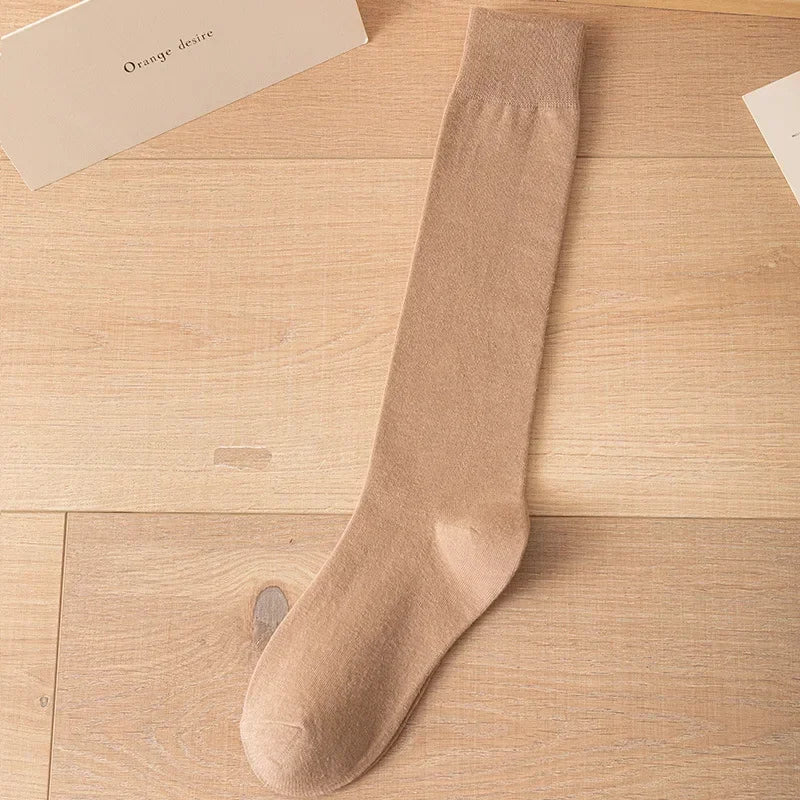 Calcetines hasta la rodilla de algodón para mujer, calcetines largos sexis Jk, calcetines hasta la pantorrilla sólidos en blanco y negro, moda japonesa coreana, cálidos y suaves para invierno AANHORA-SHOPPING