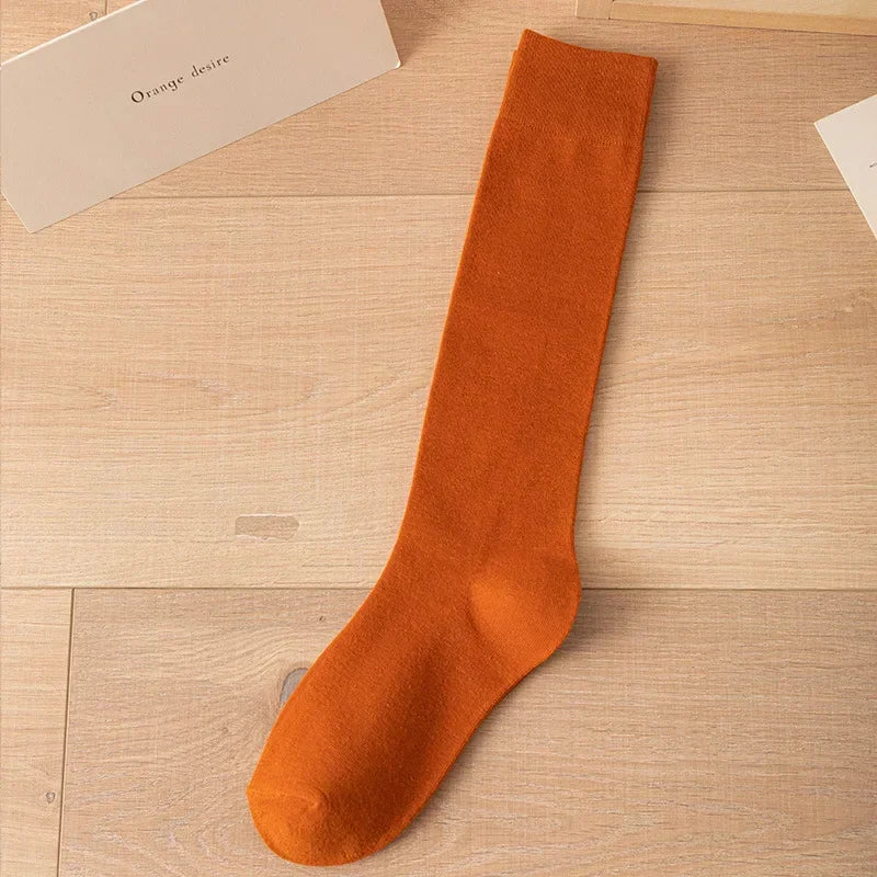 Calcetines hasta la rodilla de algodón para mujer, calcetines largos sexis Jk, calcetines hasta la pantorrilla sólidos en blanco y negro, moda japonesa coreana, cálidos y suaves para invierno AANHORA-SHOPPING